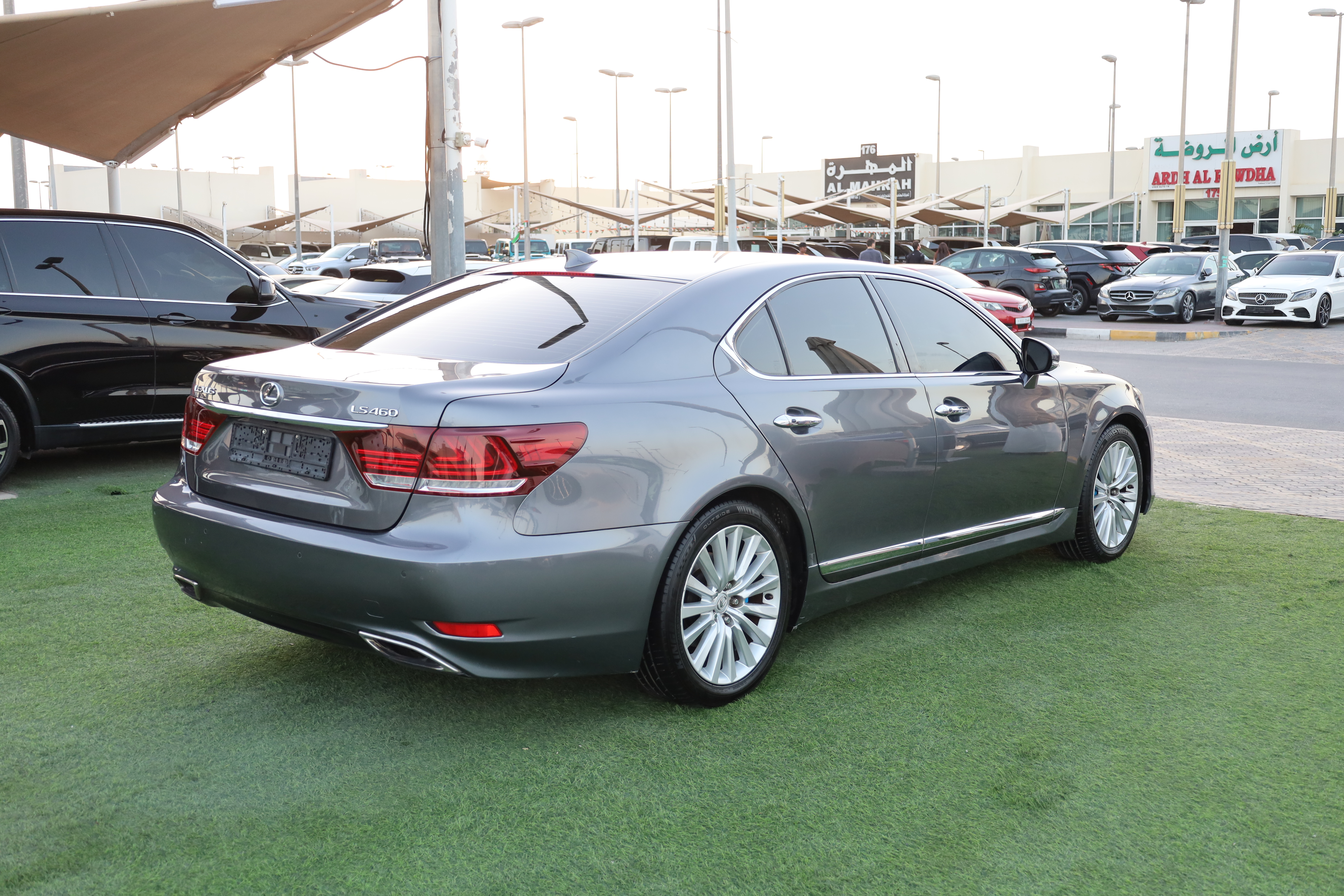 Lexus LS 460 4 door 4.6L SWB 2014