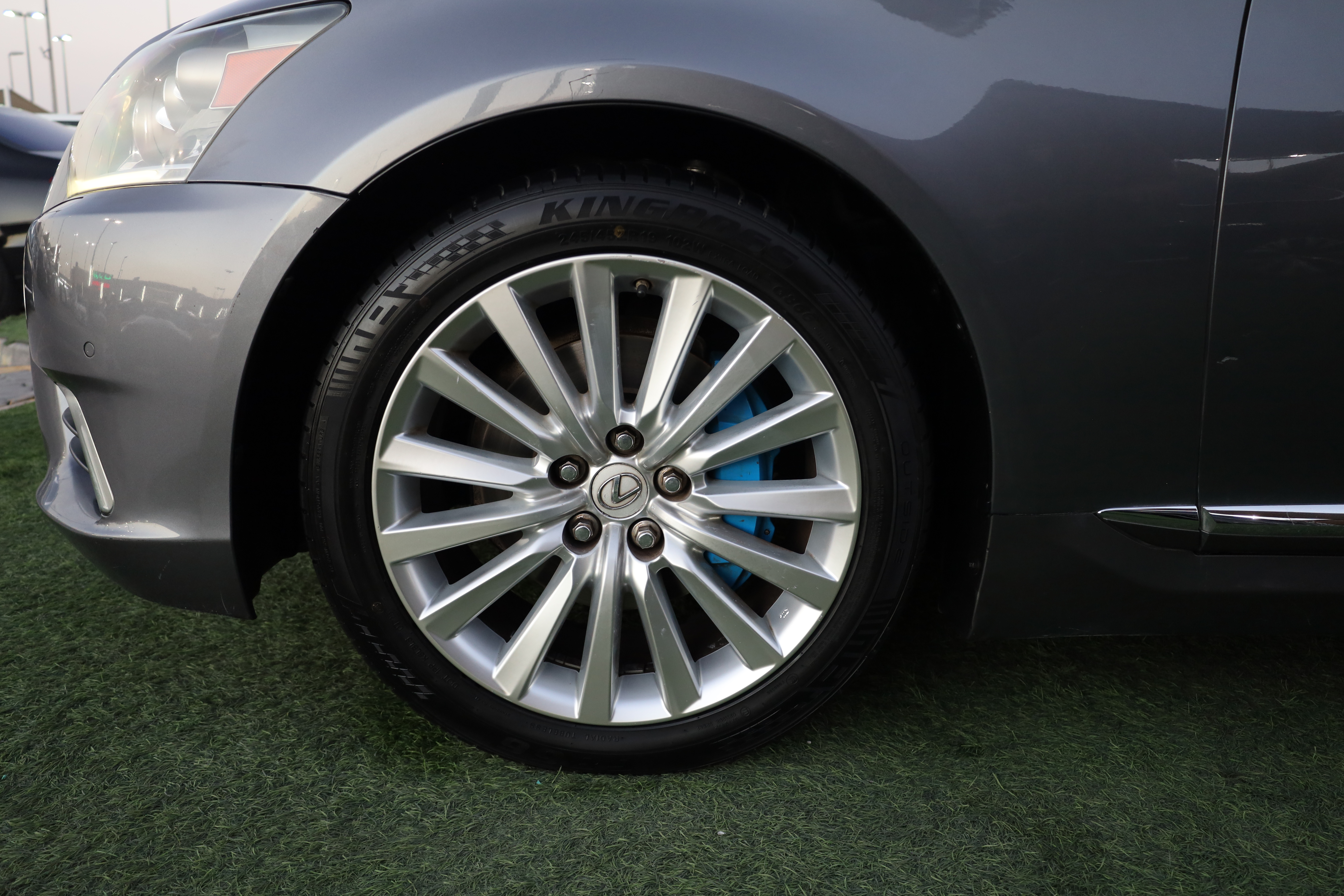 Lexus LS 460 4 door 4.6L SWB 2014